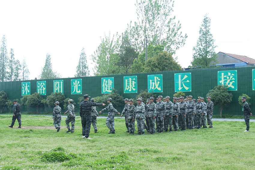 初中厭學(xué)怎么辦，從哪些原因來分析