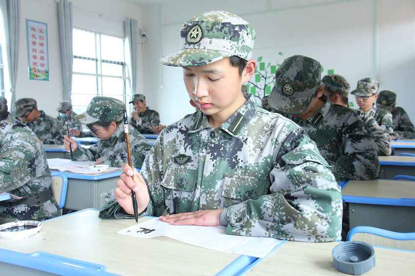 如果女孩厭學(xué)怎么辦？怎樣教育女孩？