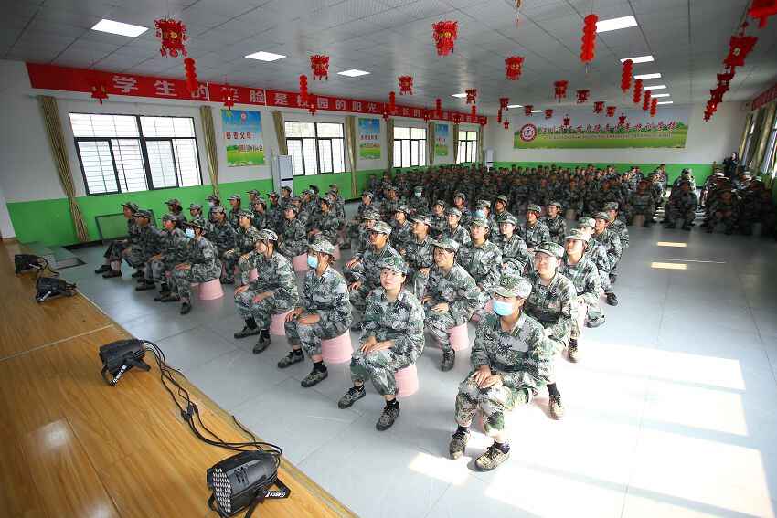 通過例子來看如何解決孩子的早戀問題